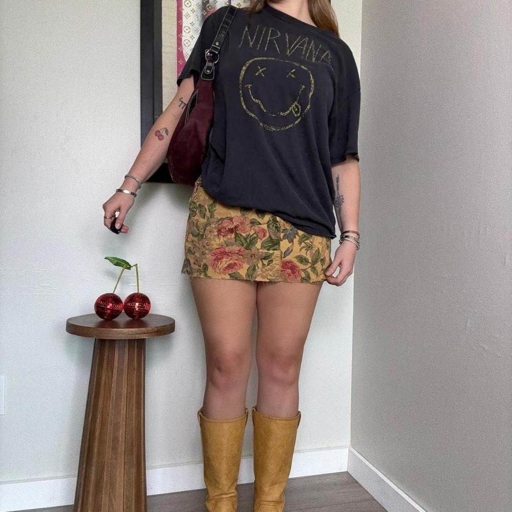 VINTAGE FLORAL TAPESTRY MINI SKIRT
